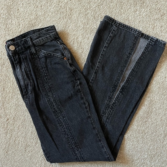 BDG Tati high waisted slit flare jean - Picture 2 of 2